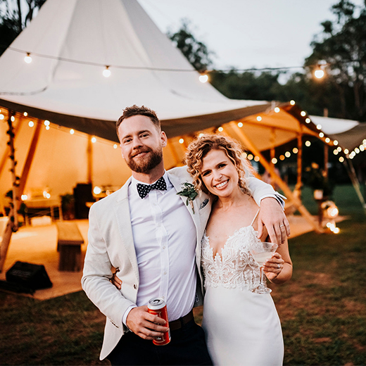 gold coast wedding couple getting married with tipi package
