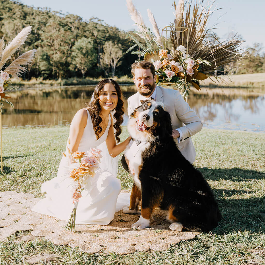 gold coast getting married at pet friendly wedding venue